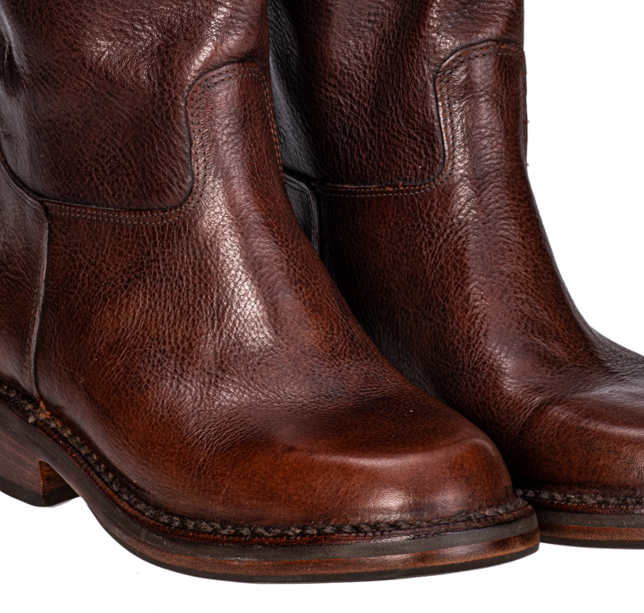 boot-leather-hammered-shoes-det