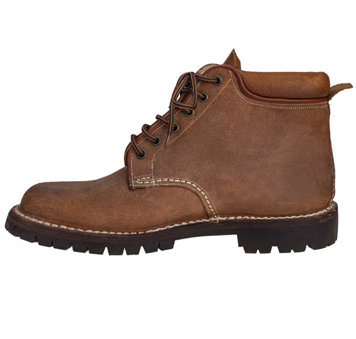 pratomagno-man-shoes-side-in
